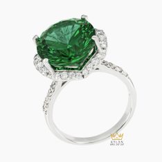 Nhẫn vàng trắng Au750 đính kim cương và đá ngọc lục bảo