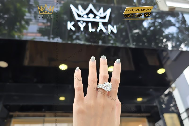 Nhẫn nữ vàng trắng nguyên khối Au750 đính viên kim cương chủ 15ly