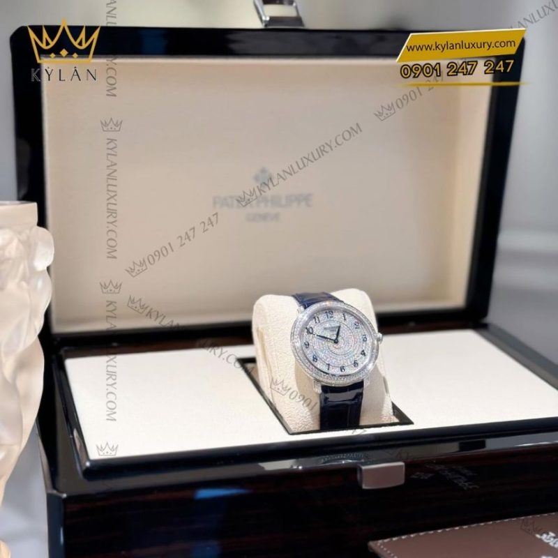 Đồng hồ Patek Philippe Calatrava kim cương 4978/400G-001