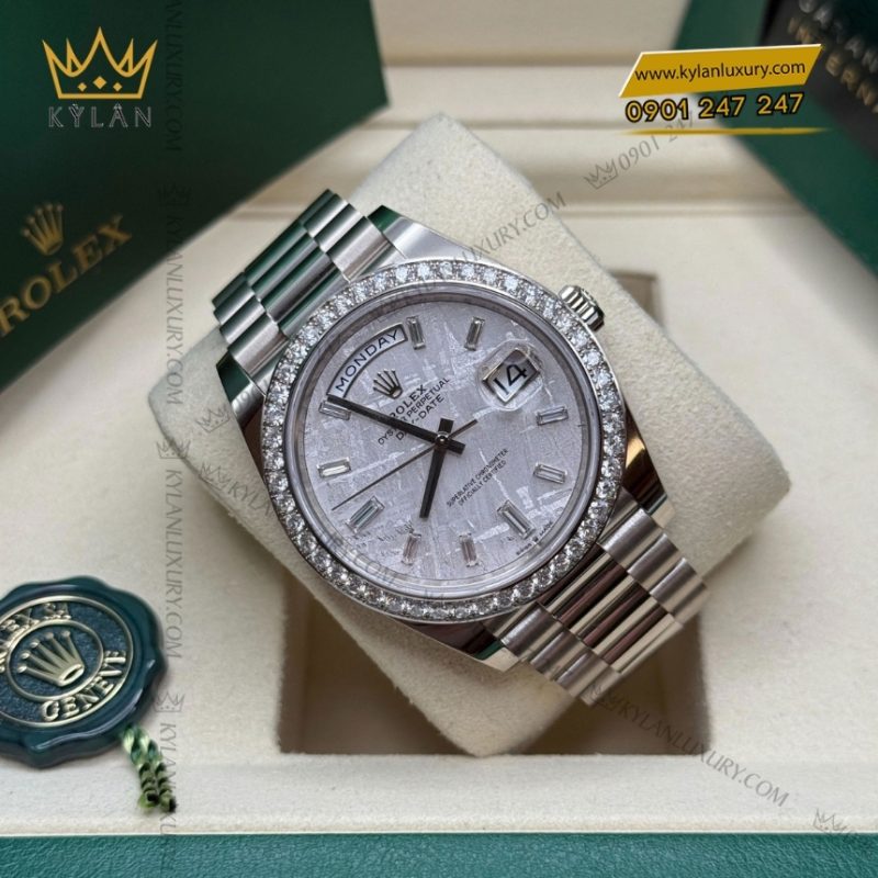 Đồng hồ Rolex Day Date 40 thiên thạch vành kim 228349RBR-0040
