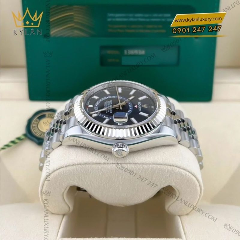 Đồng hồ Rolex Sky Dweller mặt xanh lam 336934-0006