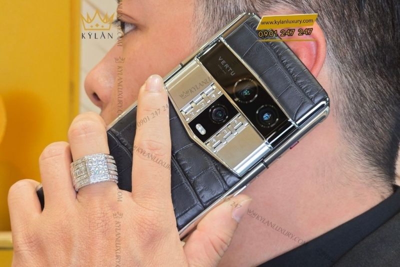 Điện thoại Vertu Agent Q Black Alligator 1TB