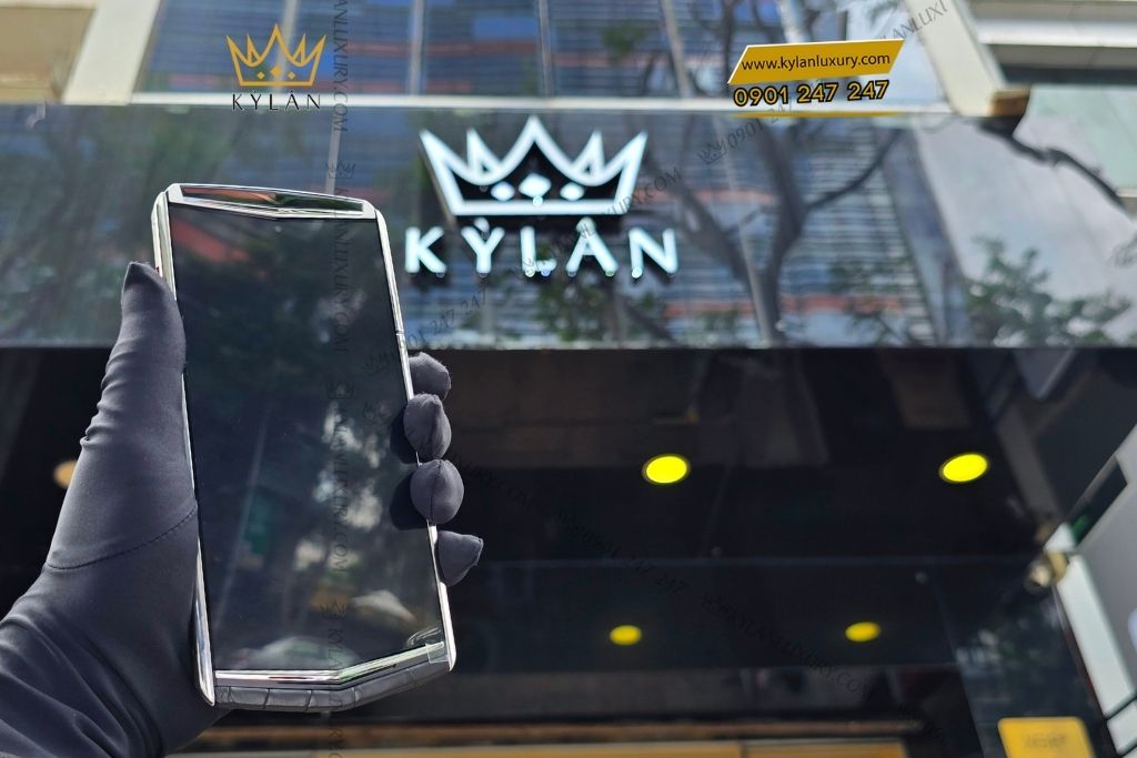 Kỳ Lân Luxury vertu agent q iron black alligator 1tb 20 Điện thoại Vertu Agent Q Black Alligator 1TB