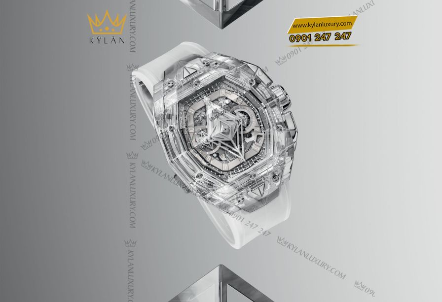Hublot Spirit of Big Bang Sang Bleu Sapphire 42mm trong suốt, phô bày bộ máy trên cổ tay