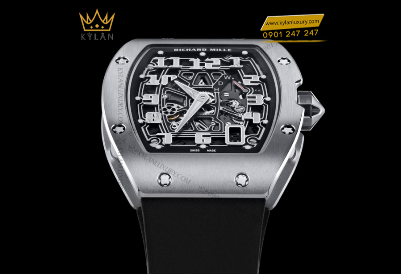 Richard Mille RM 67-01 Automatic Extra Flat nhìn trực diện với thiết kế tonneau siêu mỏng