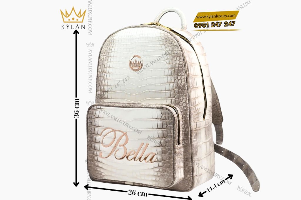 Balo da cá Alligator white đính logo vương miện và chữ Bella vàng Au750