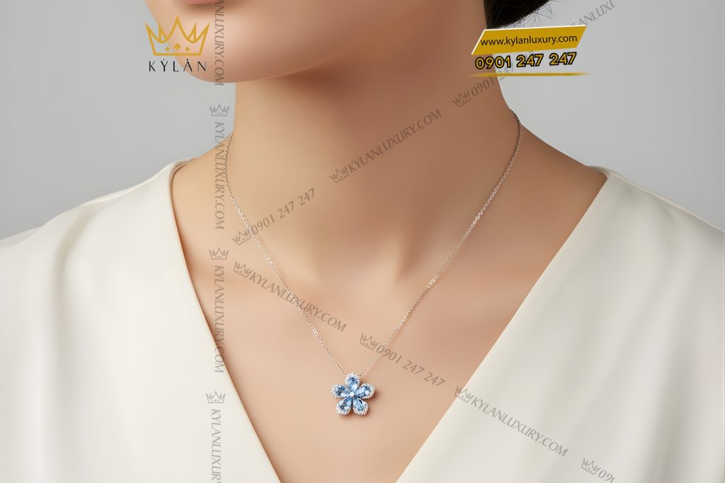 Kỳ Lân Luxury Day chuyen bong hoa 5 canh dinh kim cuong va da topaz 6 Dây chuyền bông hoa 5 cánh đính kim cương và đá topaz