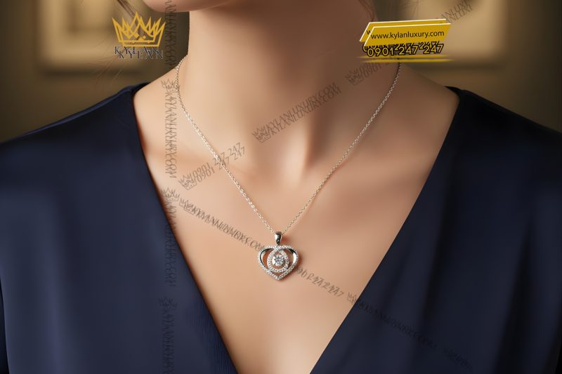 Mặt dây chuyền trái tim vàng trắng Au750 đính kim cương