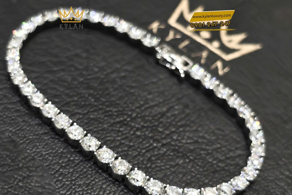 Lắc tay Tennis vàng trắng Au750 đính 40 viên kim cương