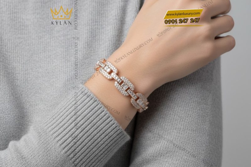 Lắc tay vàng hồng Au750 đính kim cương