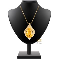 Mặt dây chuyền vàng Au750 đính kim cương và đá quý vàng