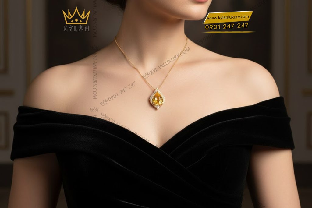 Mặt dây chuyền vàng Au750 đính kim cương và đá quý vàng