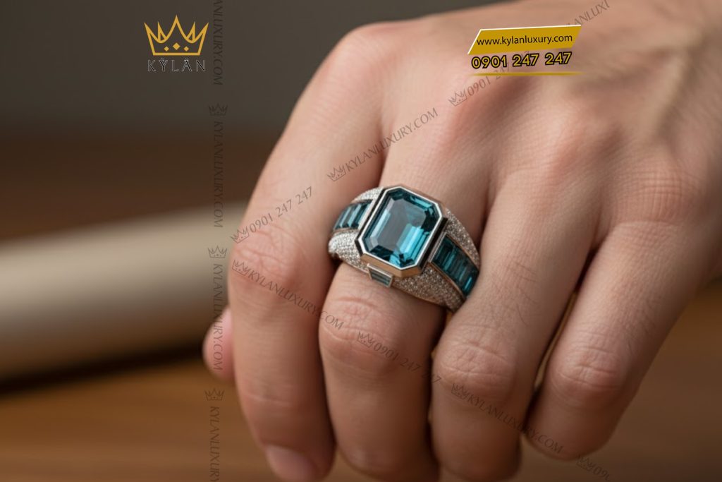 Nhẫn nam vàng trắng Au750 đính kim cương và đá quý 6 Nhẫn nam vàng trắng Au750 đính kim cương và đá quý