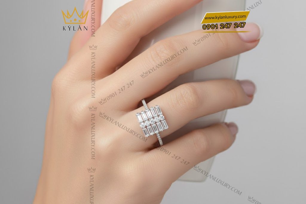 Nhẫn nữ vàng trắng Au750 đính kim cương Baguette 6 Nhẫn nữ vàng trắng Au750 đính kim cương Baguette