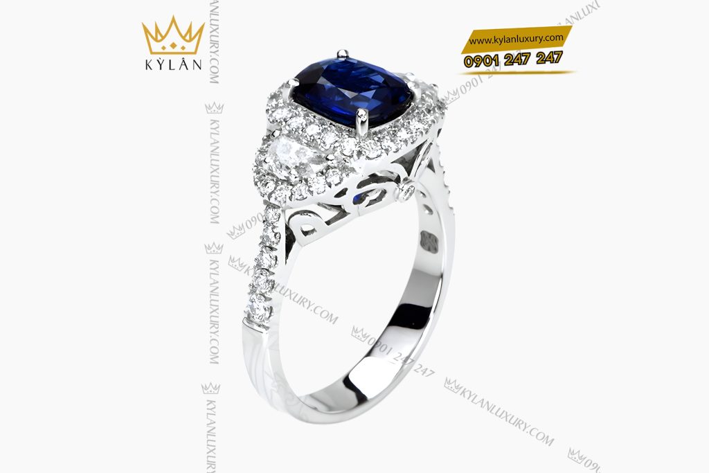 Kỳ Lân Luxury Nhan nu vang trang Au750 dinh kim cuong va da quy 2 1 Nhẫn nữ vàng trắng Au750 đính kim cương và đá quý