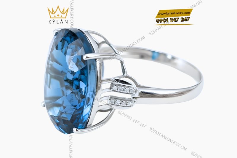 Nhẫn nữ vàng trắng Au750 đính viên chủ đá Topaz
