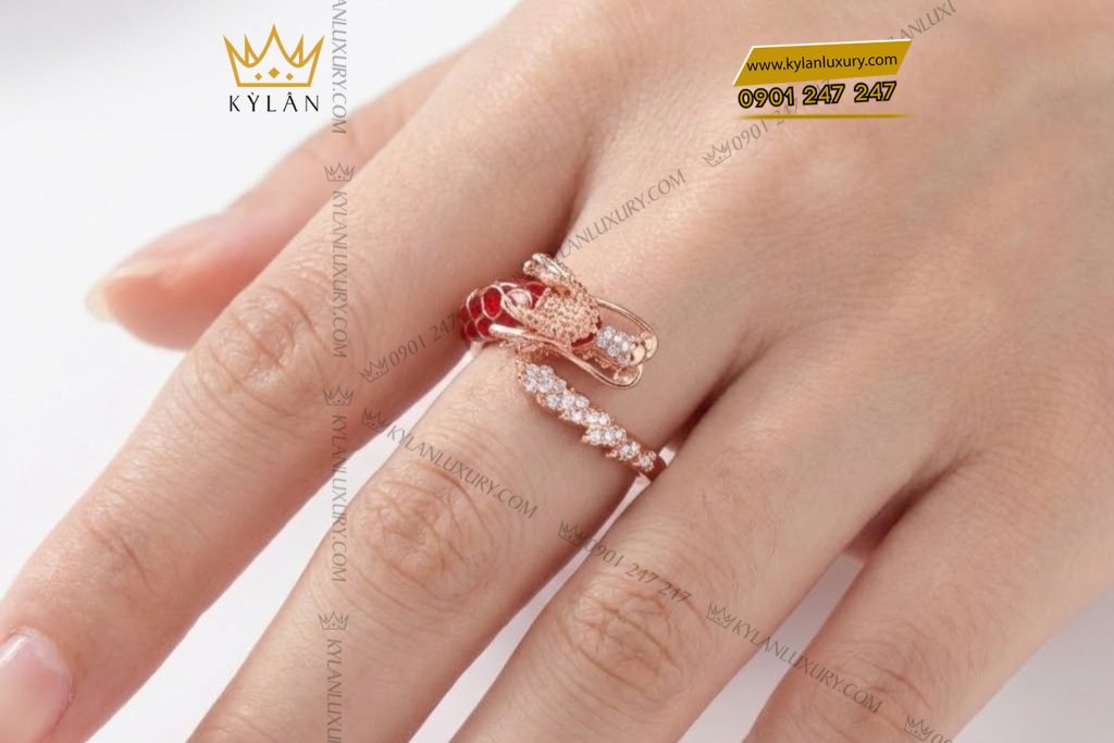 Nhẫn rồng vàng hồng Au7501 đính kim cương