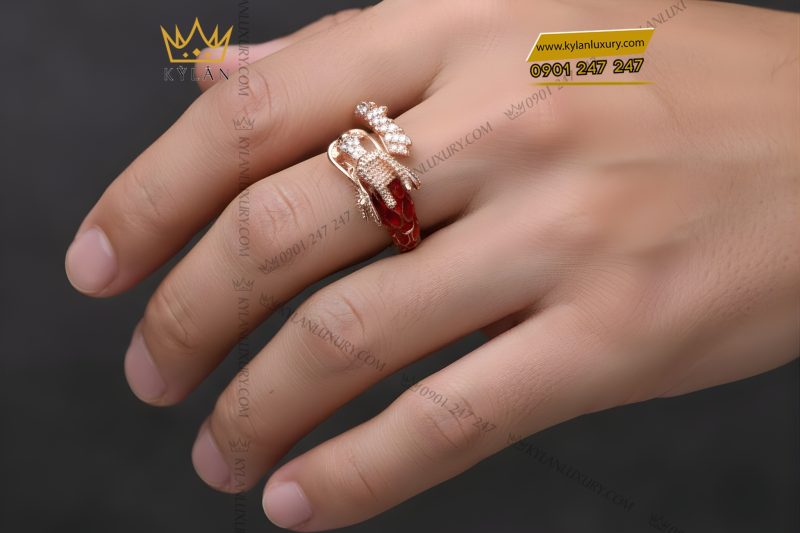 Nhẫn rồng vàng hồng Au7501 đính kim cương