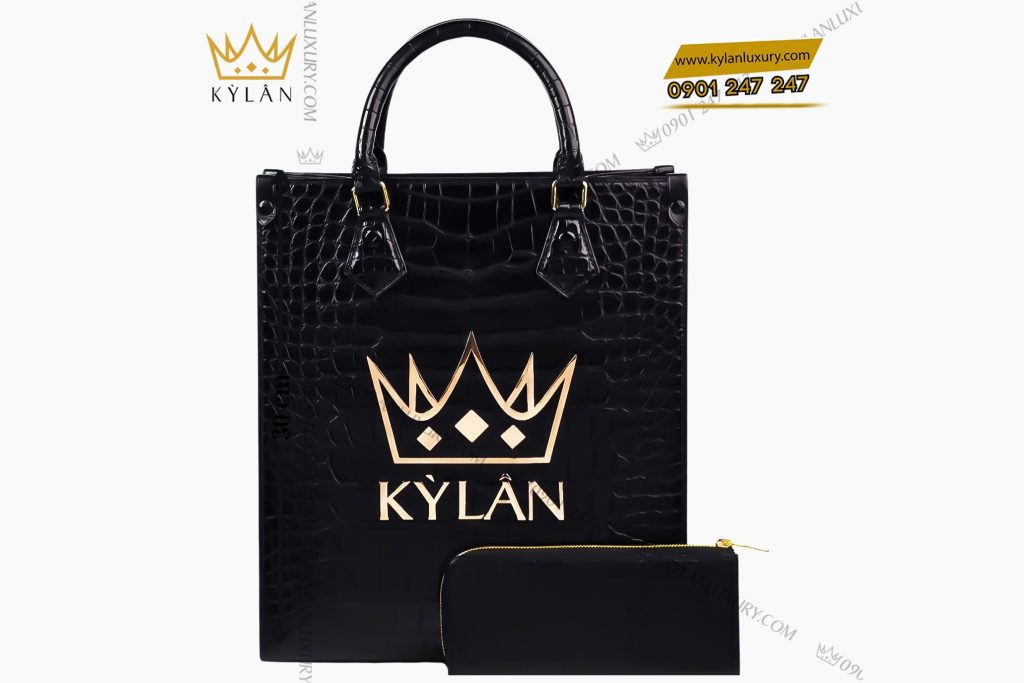 Túi xách full da cá Alligator black đính logo vương miện KY LAN 