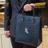 Túi xách full da cá Alligator black đính logo vương miện KY LAN