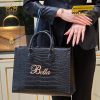 Túi xách nữ full da cá Alligator black đính logo chữ Bella vàng Au750
