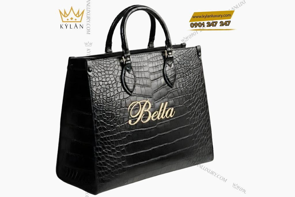 Túi xách nữ full da cá Alligator black đính logo chữ Bella vàng Au750