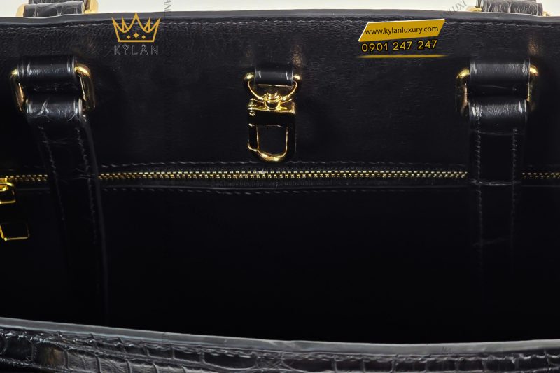 Túi xách nữ full da cá Alligator black đính logo chữ Bella vàng Au750