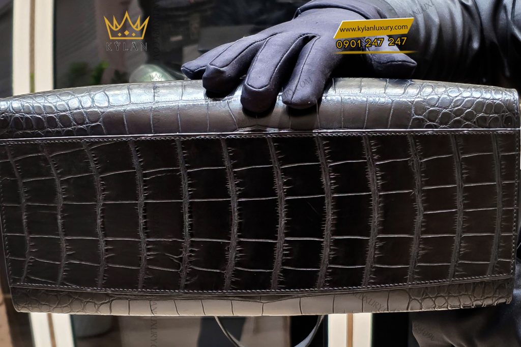 Kỳ Lân Luxury Tui xach nu full da ca Alligator black dinh logo chu Bella vang Au750 7 Túi xách nữ full da cá Alligator black đính logo chữ Bella vàng Au750