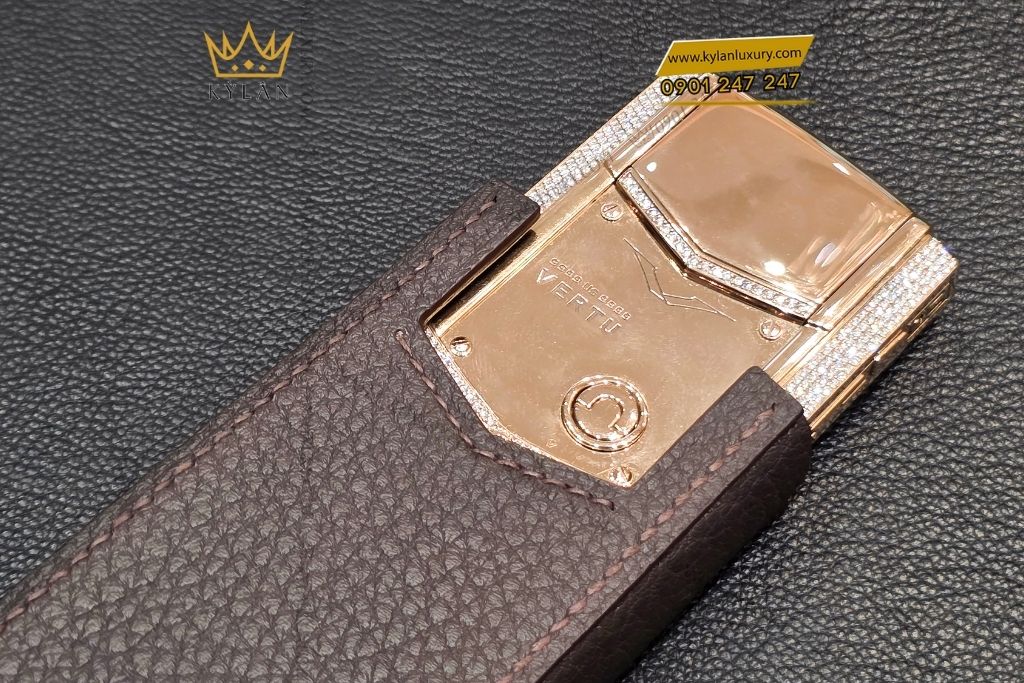 Kỳ Lân Luxury bao da vertu signature s da be nau 2 Bao da Vertu Signature S da bê nâu