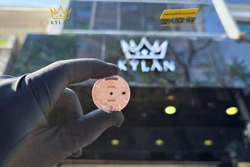 Mặt đồng hồ Rolex Day Date vàng hồng custom kim cương & Ruby
