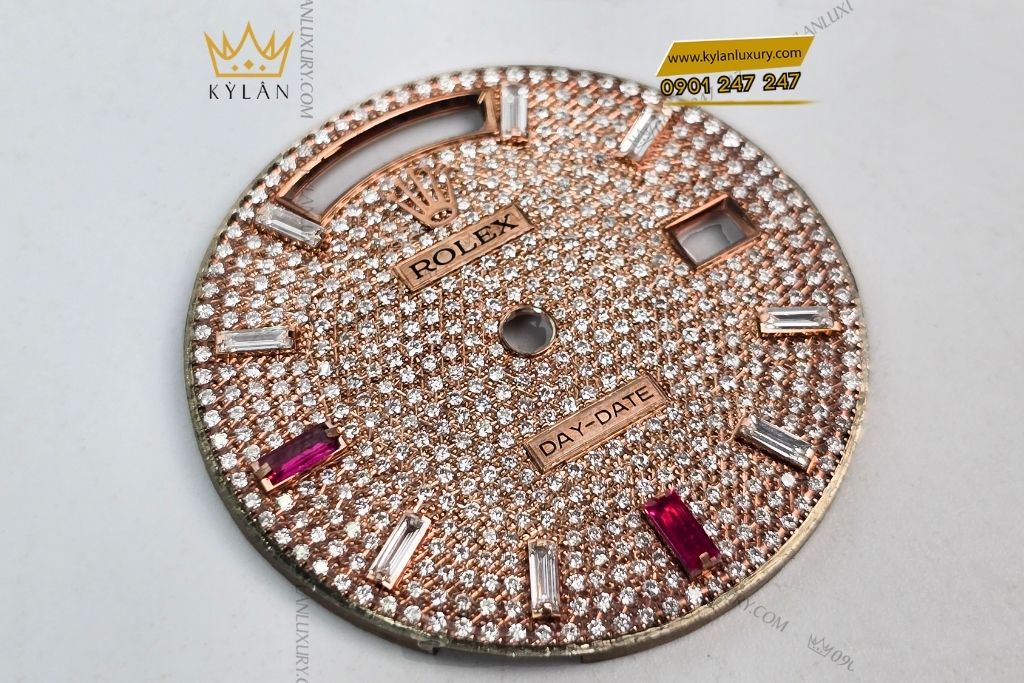 Kỳ Lân Luxury mat dong ho rolex day date vang hong kim cuong ruby 8 Mặt đồng hồ Rolex Day Date vàng hồng custom kim cương & Ruby