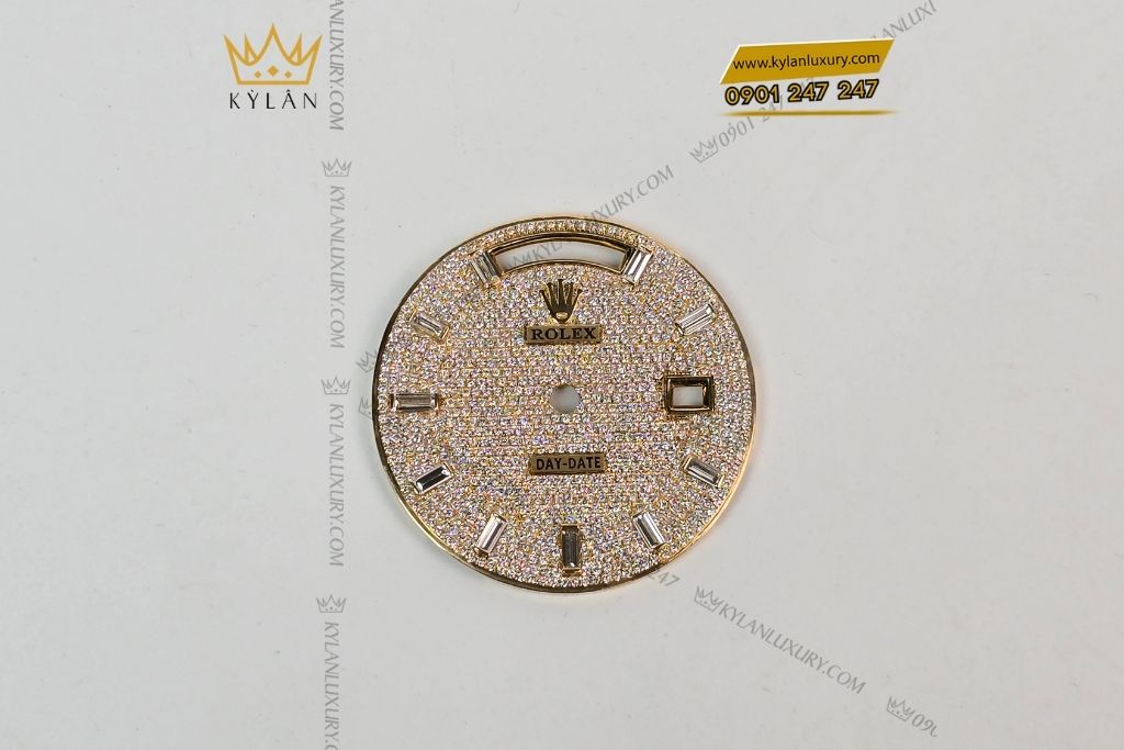 Kỳ Lân Luxury mat dong ho rolex day date vang vang custom kim cuong 4 Mặt đồng hồ Rolex Day-Date vàng vàng custom kim cương
