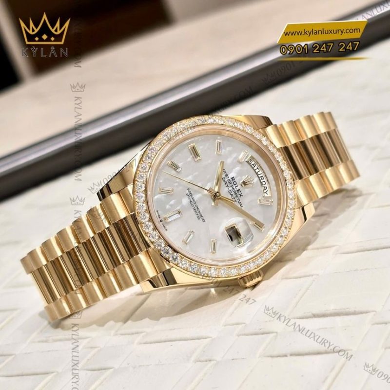 Đồng hồ Rolex Day-Date 40 MOP đính kim cương 228348RBR-0046