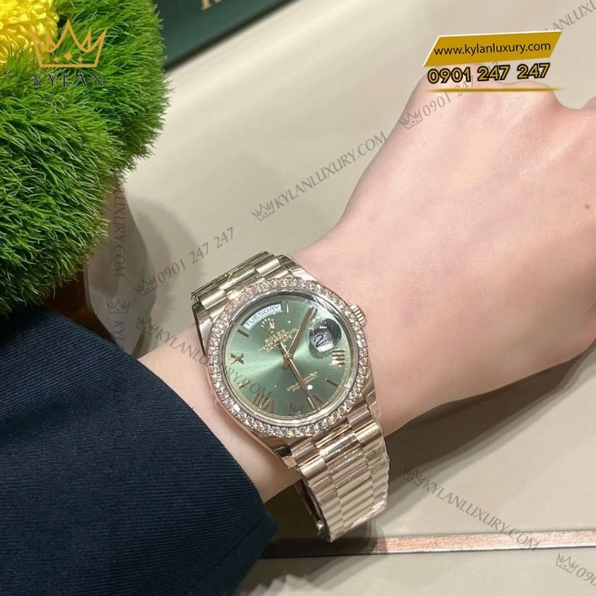 Kỳ Lân Luxury rolex day date 40 olive kim cuong 228345rbr 0011 7 Đồng hồ Rolex Day-Date 40 olive kim cương 228345RBR-0011