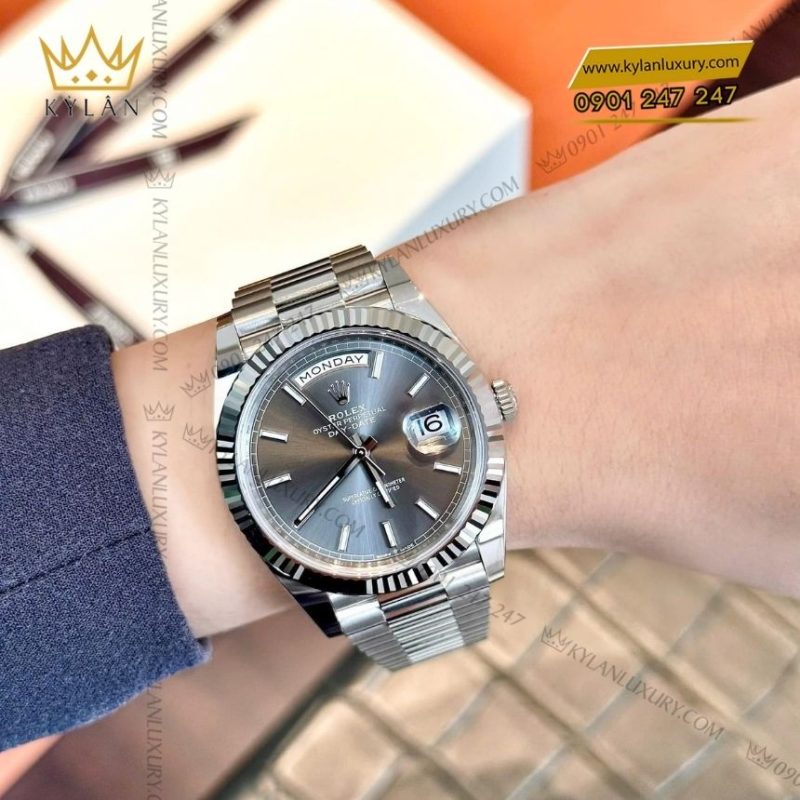 Đồng hồ Rolex Day-Date 40 xám sunray 228239-0060