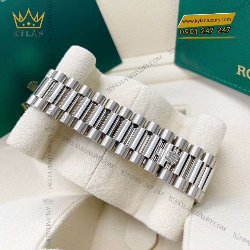 Kỳ Lân Luxury rolex day date 40 xam kim cuong 228239 0003 2 Đồng hồ Rolex Day-Date 40 mặt bạc đính kim cương 228239-0003