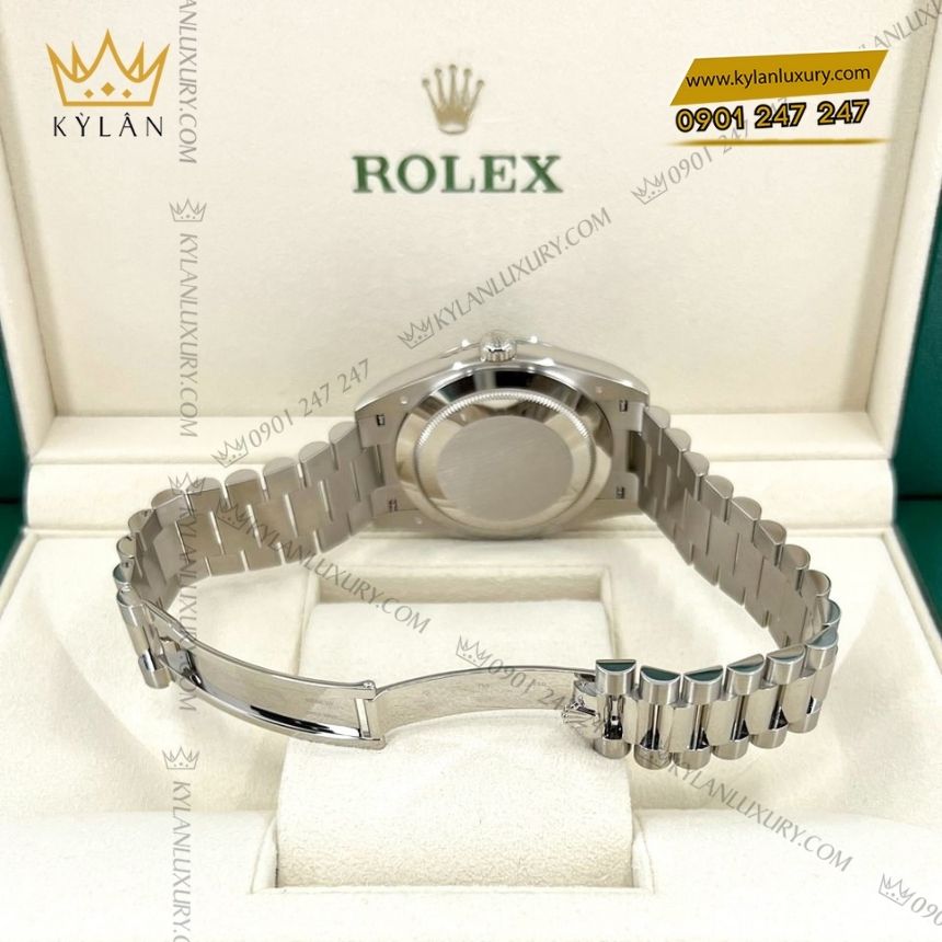 Kỳ Lân Luxury rolex day date 40 xam kim cuong 228239 0003 3 Đồng hồ Rolex Day-Date 40 mặt bạc đính kim cương 228239-0003