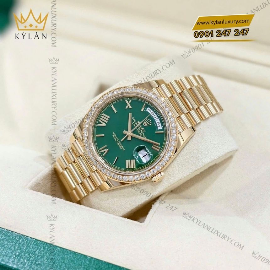 Kỳ Lân Luxury rolex day date 40 xanh la ma 228348rbr 0040 3 Đồng hồ Rolex Day-Date 40 xanh lá La Mã 228348RBR-0040