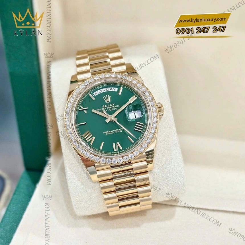 Kỳ Lân Luxury rolex day date 40 xanh la ma 228348rbr 0040 5 Đồng hồ Rolex Day-Date 40 xanh lá La Mã 228348RBR-0040