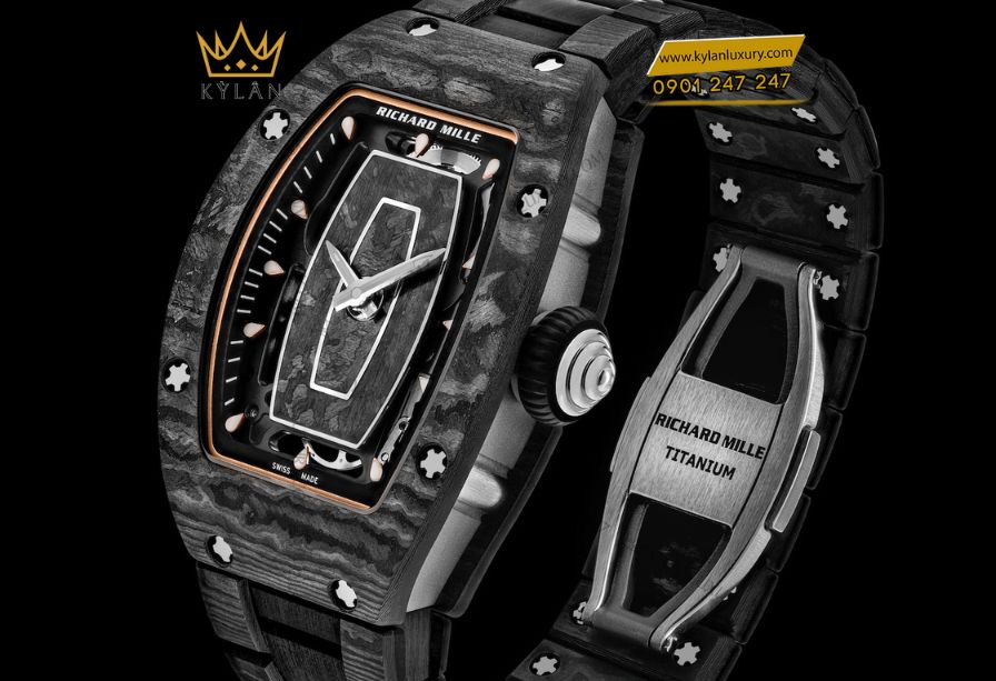 Richard Mille RM 07-01 Carbon TPT Bracelet trên cổ tay nữ giới