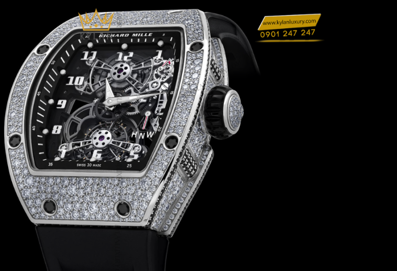 Đồng hồ Richard Mille RM 17-01 Tourbillon với thiết kế tonneau thanh lịch