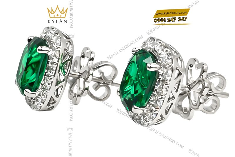 Bông tai vàng trắng Au750 đính kim cương và đá ngọc lục bảo