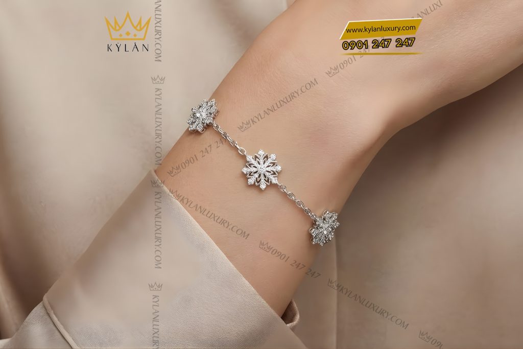 Lắc tay hoa tuyết vàng trắng Au750 đính kim cương 5 Lắc tay hoa tuyết vàng trắng Au750 đính kim cương