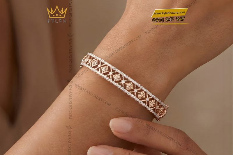 Lắc tay vàng hồng Au750 đính kim cương