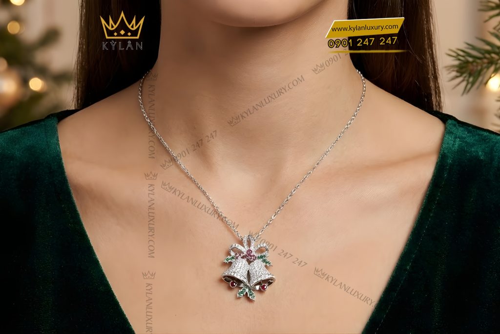 Mặt dây chuyền chuông vàng trắng Au750 đính kim cương và đá quý 4 Mặt dây chuyền chuông vàng trắng Au750 đính kim cương và đá quý