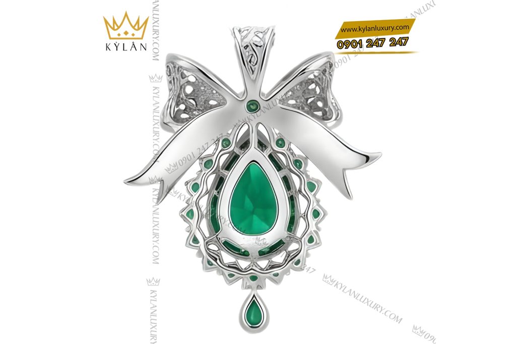 Mặt dây chuyền vàng trắng Au750 đính kim cương và đá quý xanh 4 Mặt dây chuyền vàng trắng Au750 đính kim cương và đá quý xanh