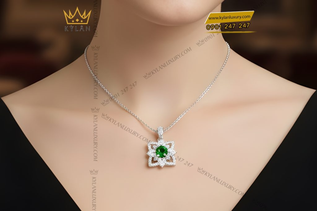 Mặt dây chuyền vàng trắng Au750 đính kim cương và đá quý xanh 4 Mặt dây chuyền vàng trắng Au750 đính kim cương và đá quý xanh
