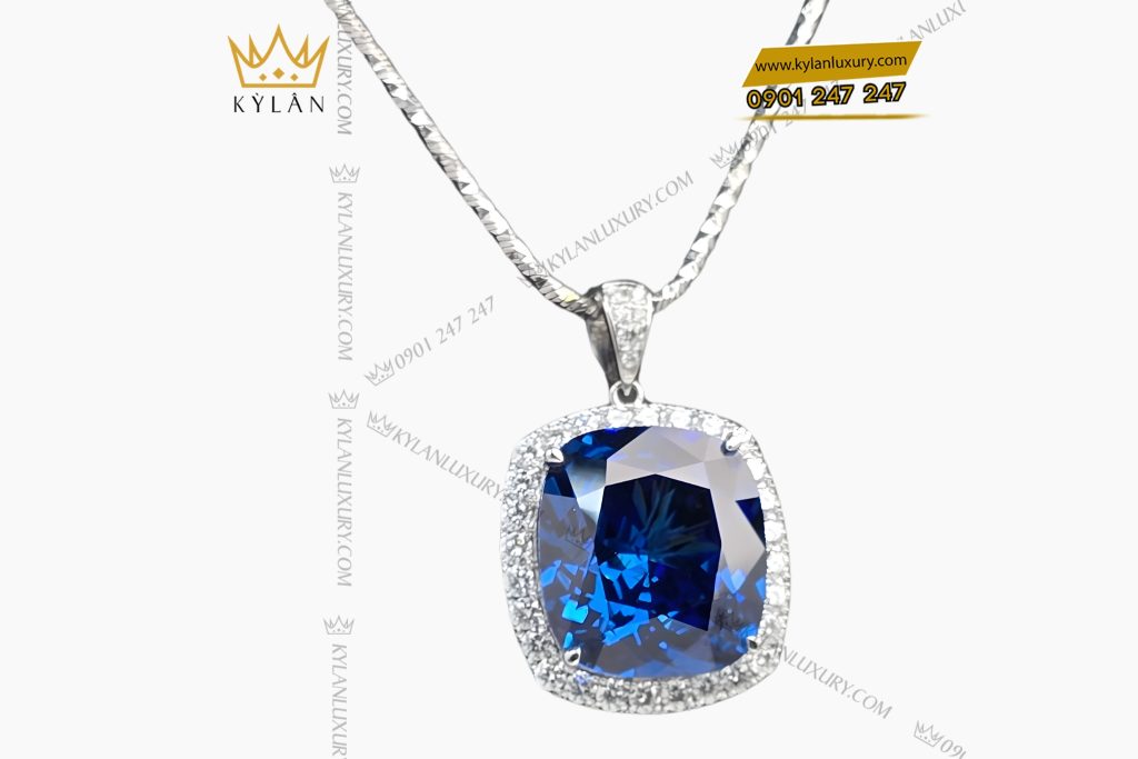 Mặt dây chuyền vàng trắng Au750 đính kim cương và đá sapphire xanh 11 Kỳ Lân Luxury Mat day chuyen vang trang Au750 dinh kim cuong va da sapphire xanh 4 Mặt dây chuyền vàng trắng Au750 đính kim cương và đá sapphire xanh