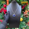 Mặt dây chuyền vàng trắng Au750 đính kim cương và đá sapphire xanh