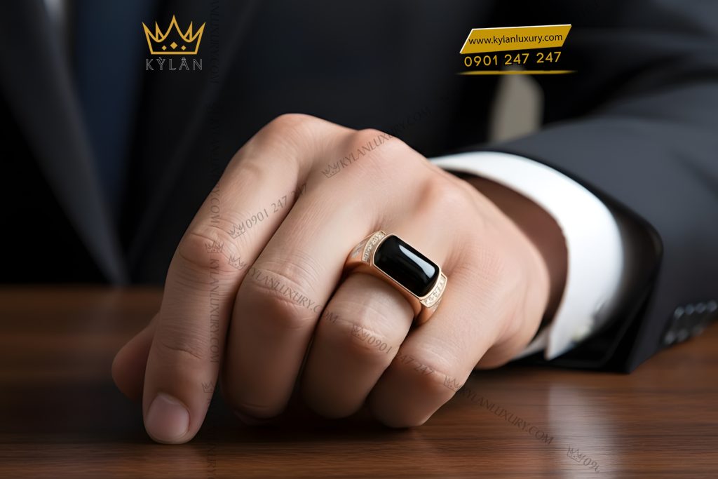 Nhẫn nam vàng hồng Au750 đính kim cương và đá quý đen